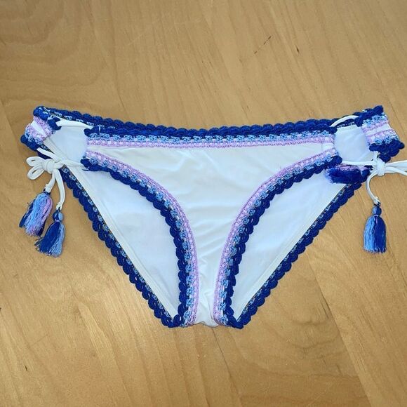 Womens white and blue crochet lining size large bikini bottom - Picture 1 of 4